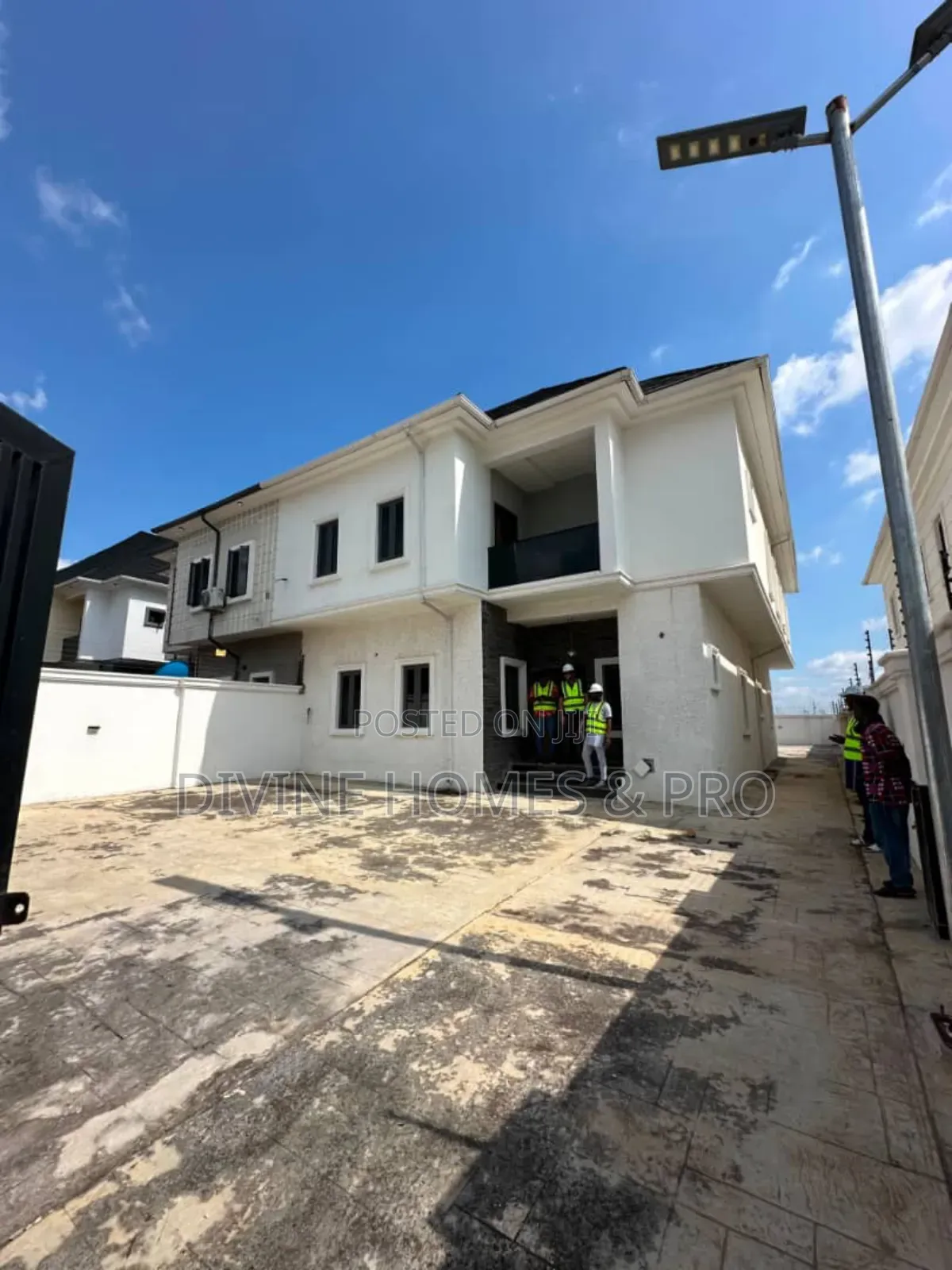 4bdrm Duplex in Gwarinpa for sale in Gwarinpa
