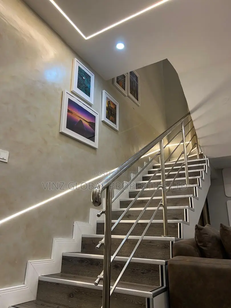Cozy 2 Bedroom Terrace With a Swimming Pool , Gym 24/7 Electricity in Lekki
