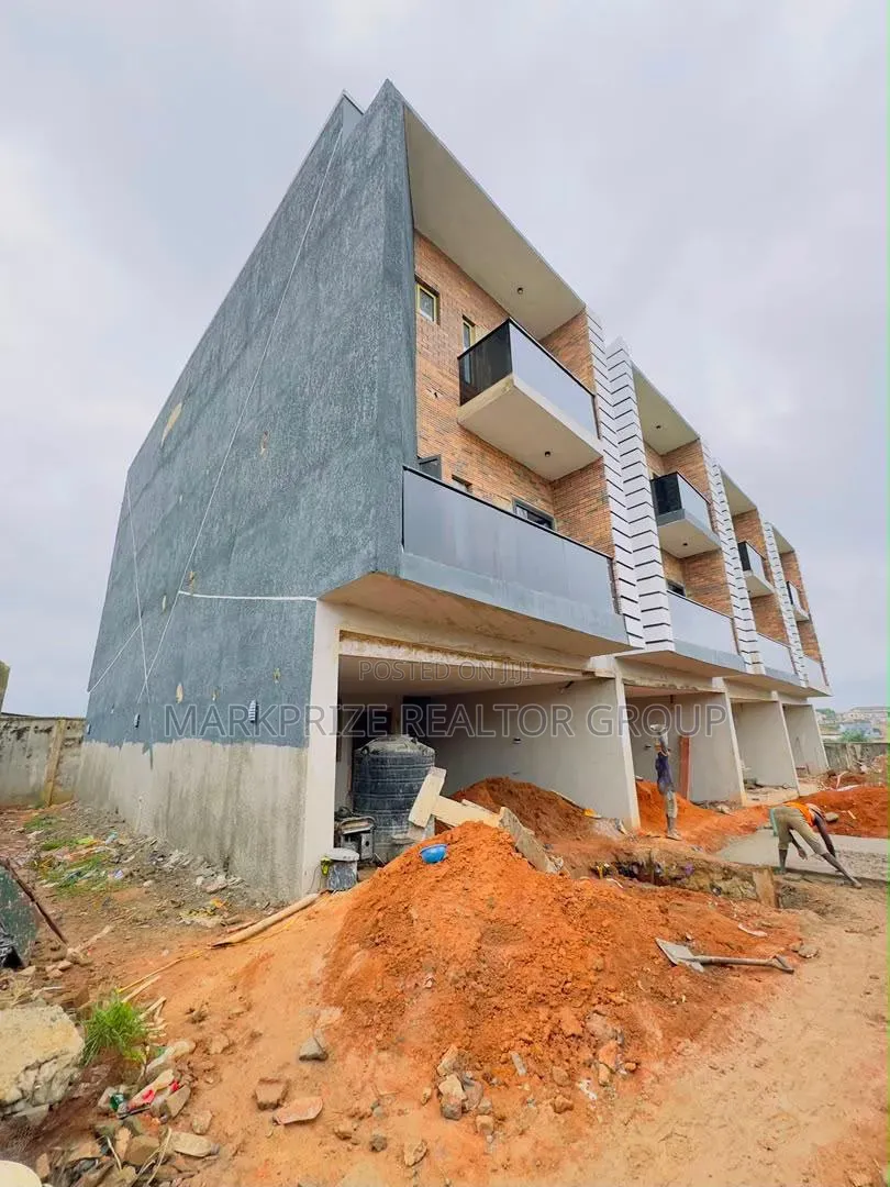 4bdrm Duplex in Magodo Gra Phase 1 for sale in GRA Phase 1