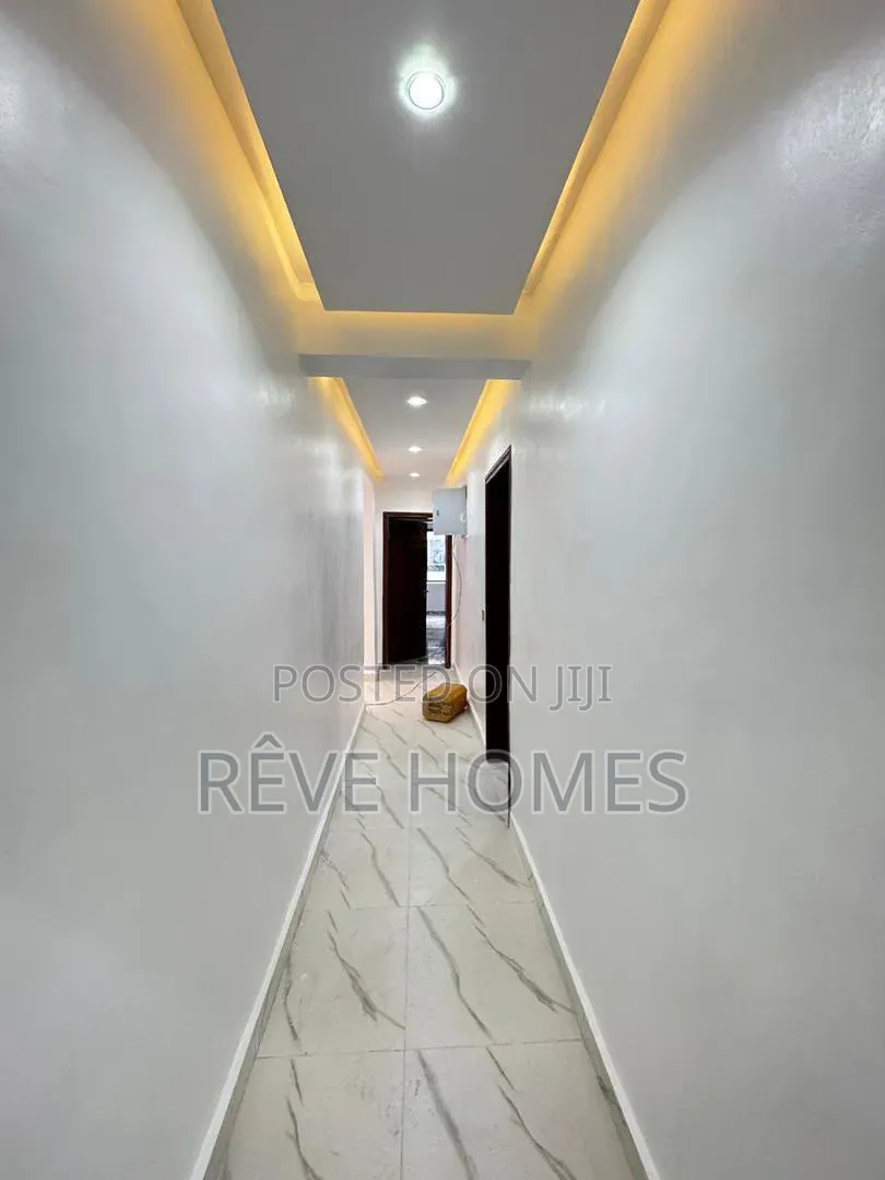 Furnished 3bdrm Block of Flats in Eric Moore for sale in Eric Moore