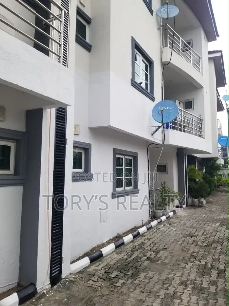 3bdrm Apartment in Lekki Phase 1 for rent in Lekki Phase 1