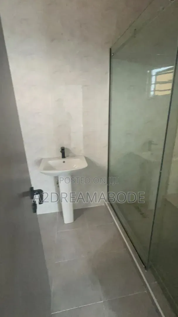 4bdrm Duplex in Gbagada, Medina for sale in Medina