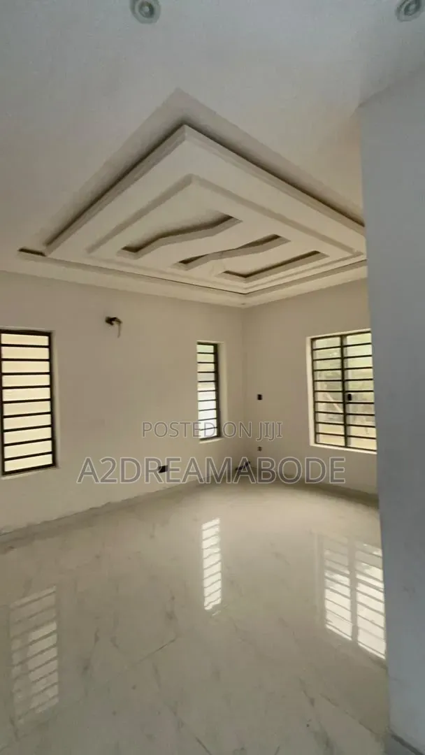 4bdrm Duplex in Gbagada, Medina for sale in Medina