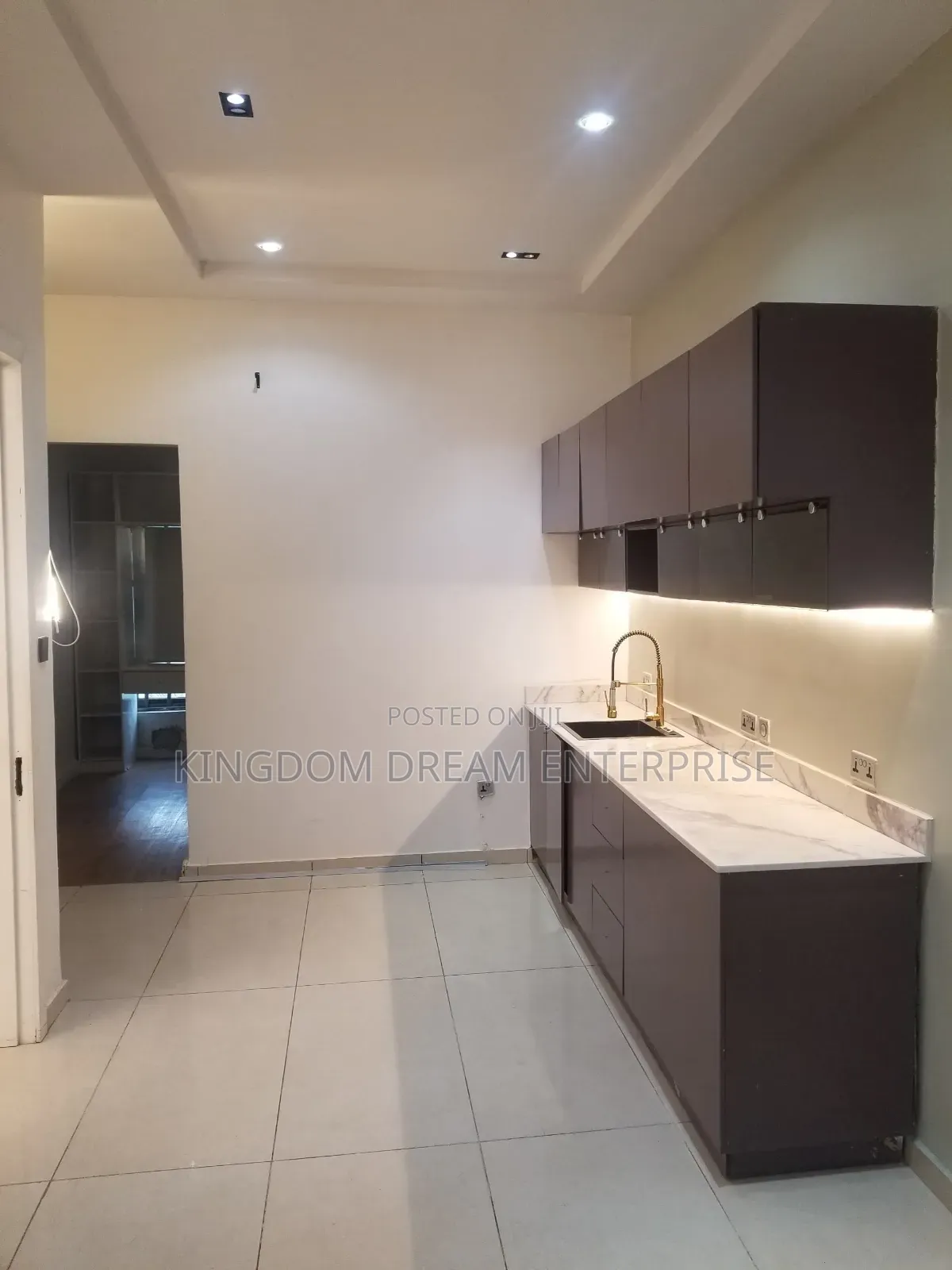 1bdrm Apartment in Adeola Odekun for rent in Adeola Odeku