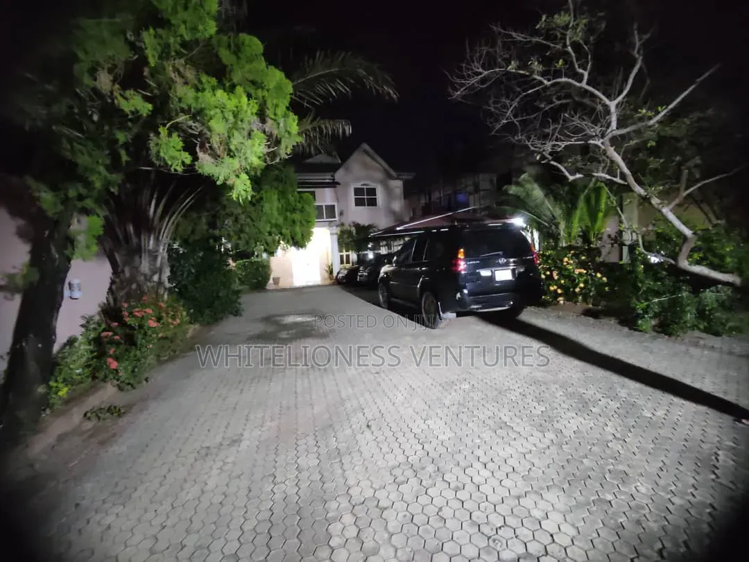 Furnished 5bdrm Duplex in Isolo for sale in Iyana Isolo