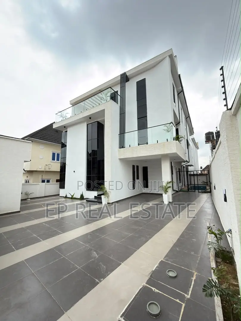 5bdrm Duplex in Apo Resettlement for sale in Apo Resettlement