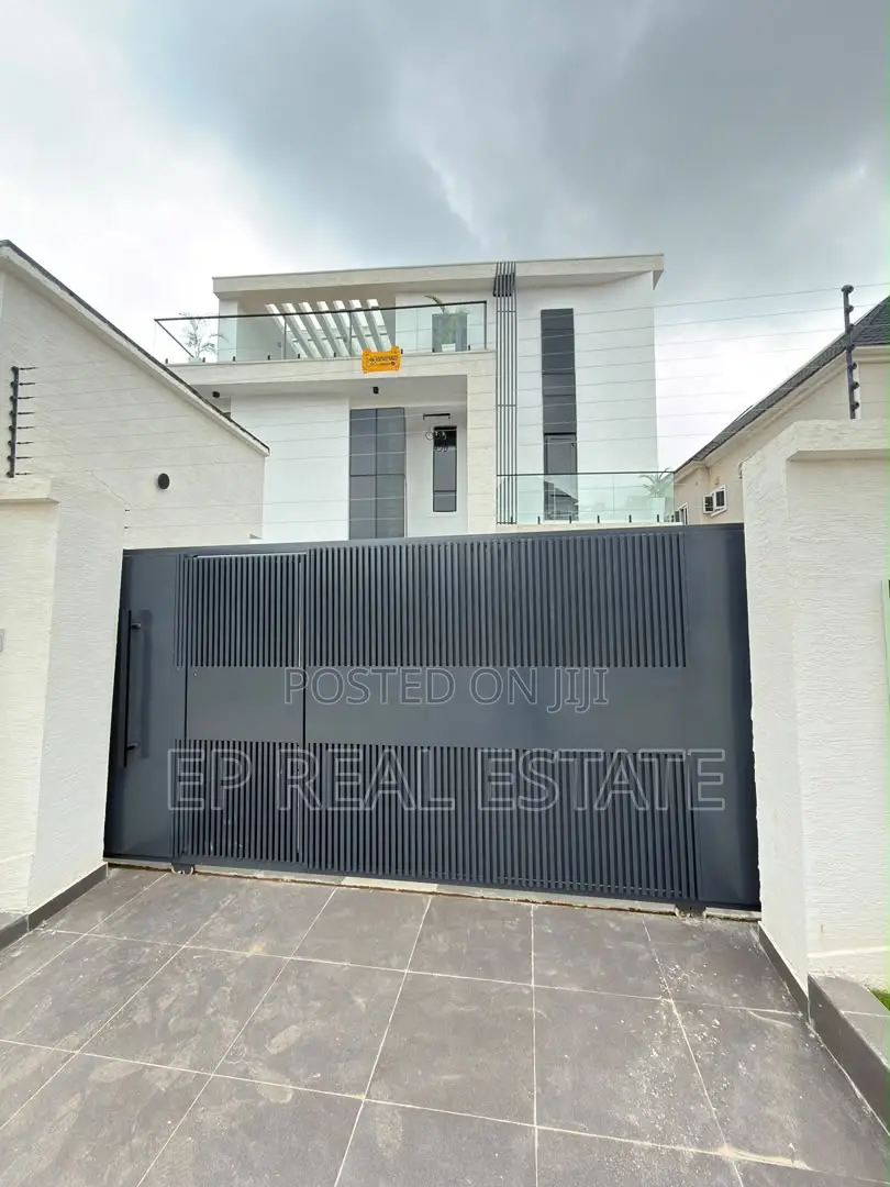 5bdrm Duplex in Apo Resettlement for sale in Apo Resettlement
