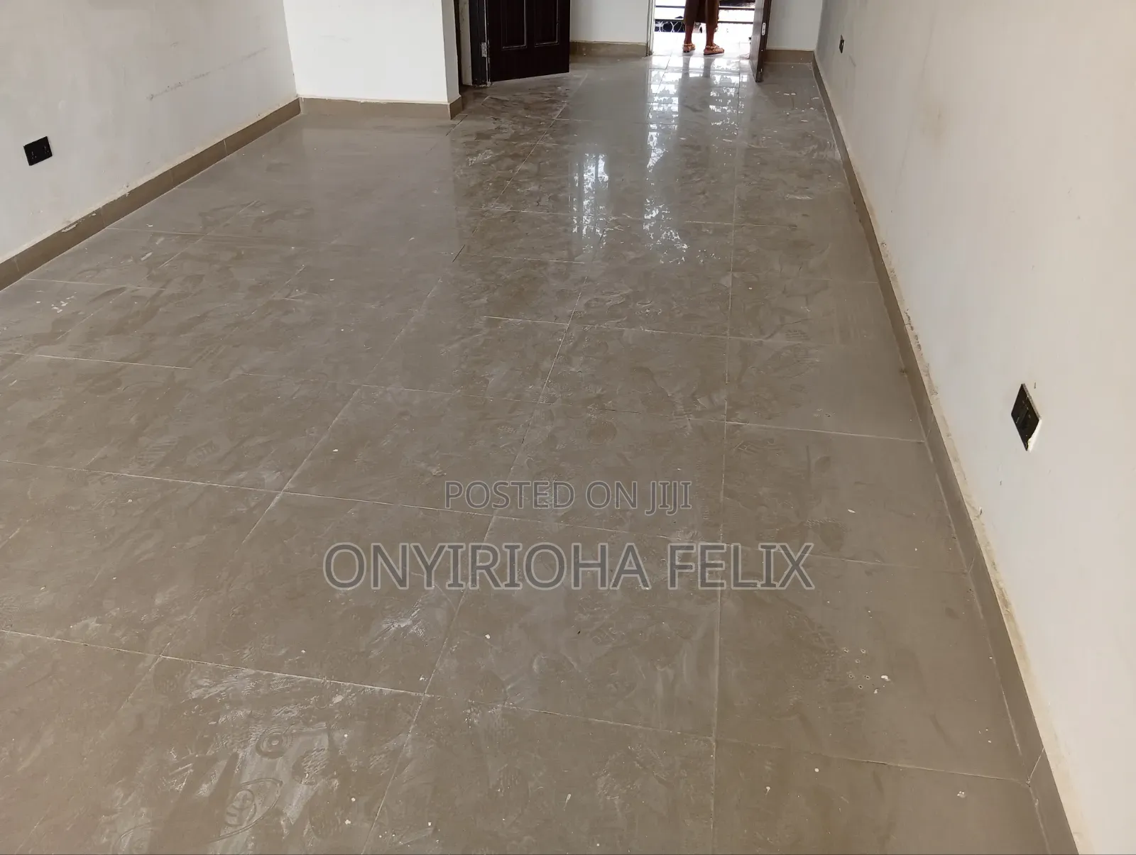 35m2 Shop Space in Bunkoro