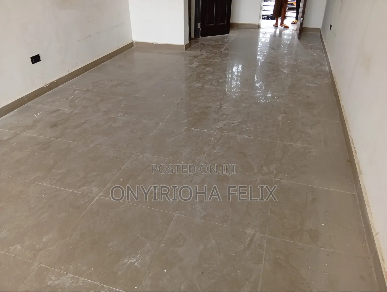 35m2 Shop Space in Bunkoro