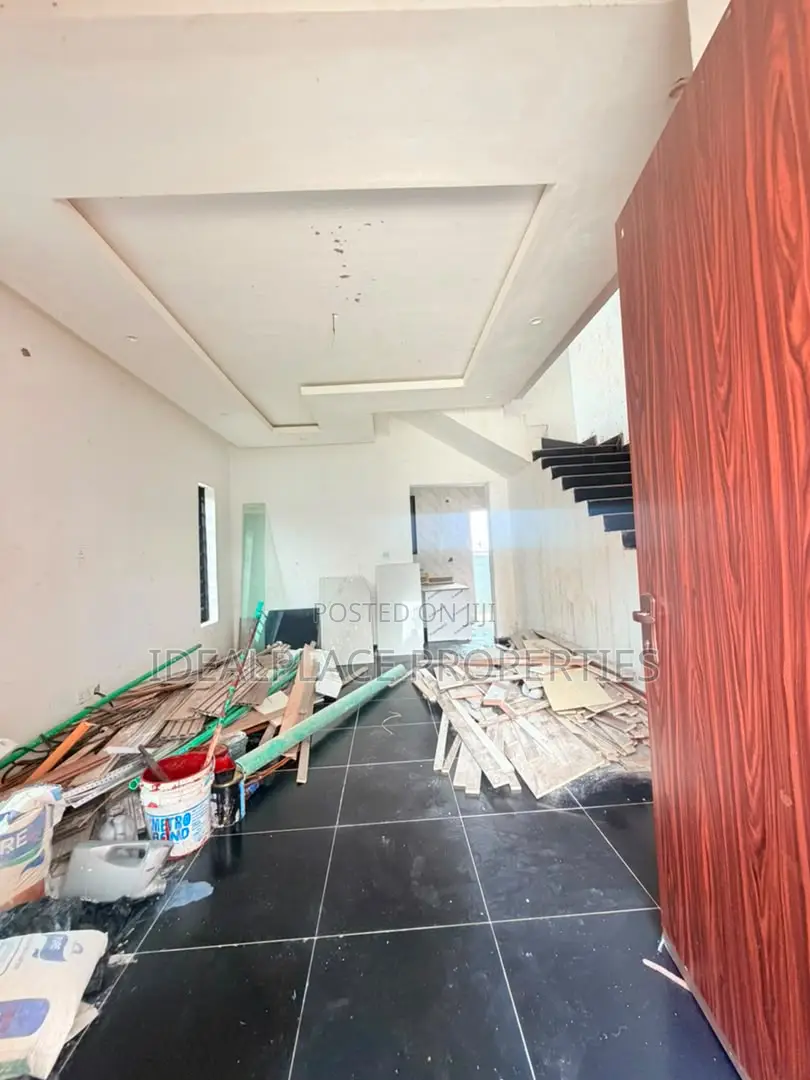 4bdrm Duplex in GRA Phase 1 for sale in GRA Phase 1