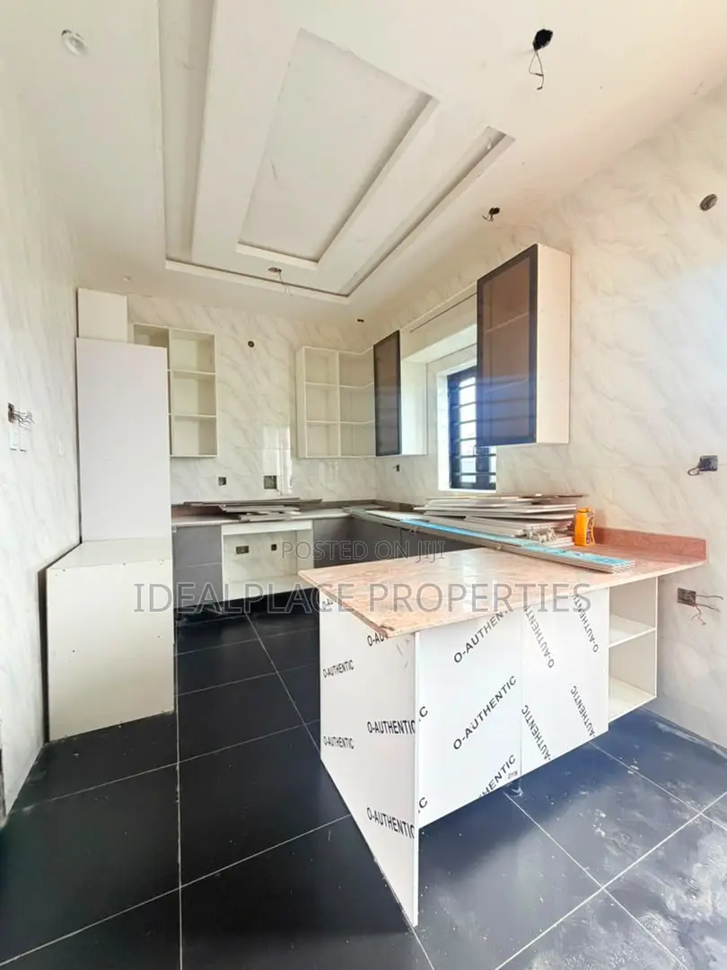 4bdrm Duplex in GRA Phase 1 for sale in GRA Phase 1