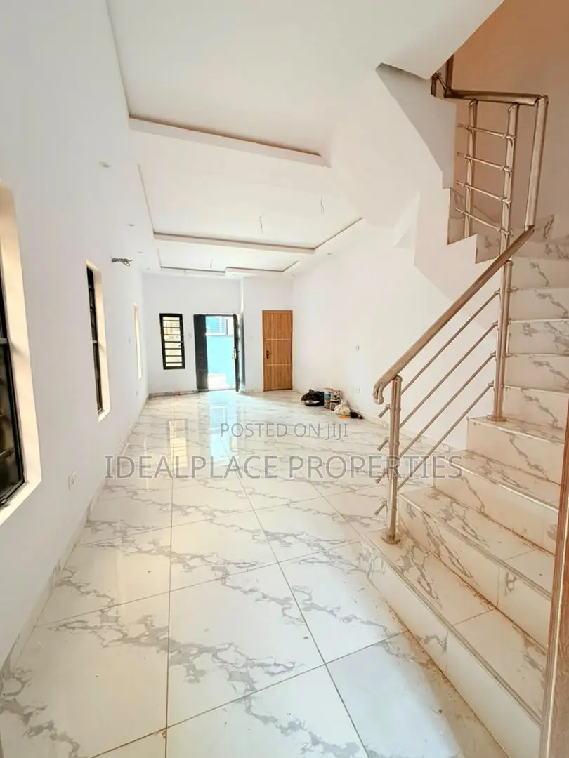 4bdrm Duplex in Anthony Village for sale in Anthony Village