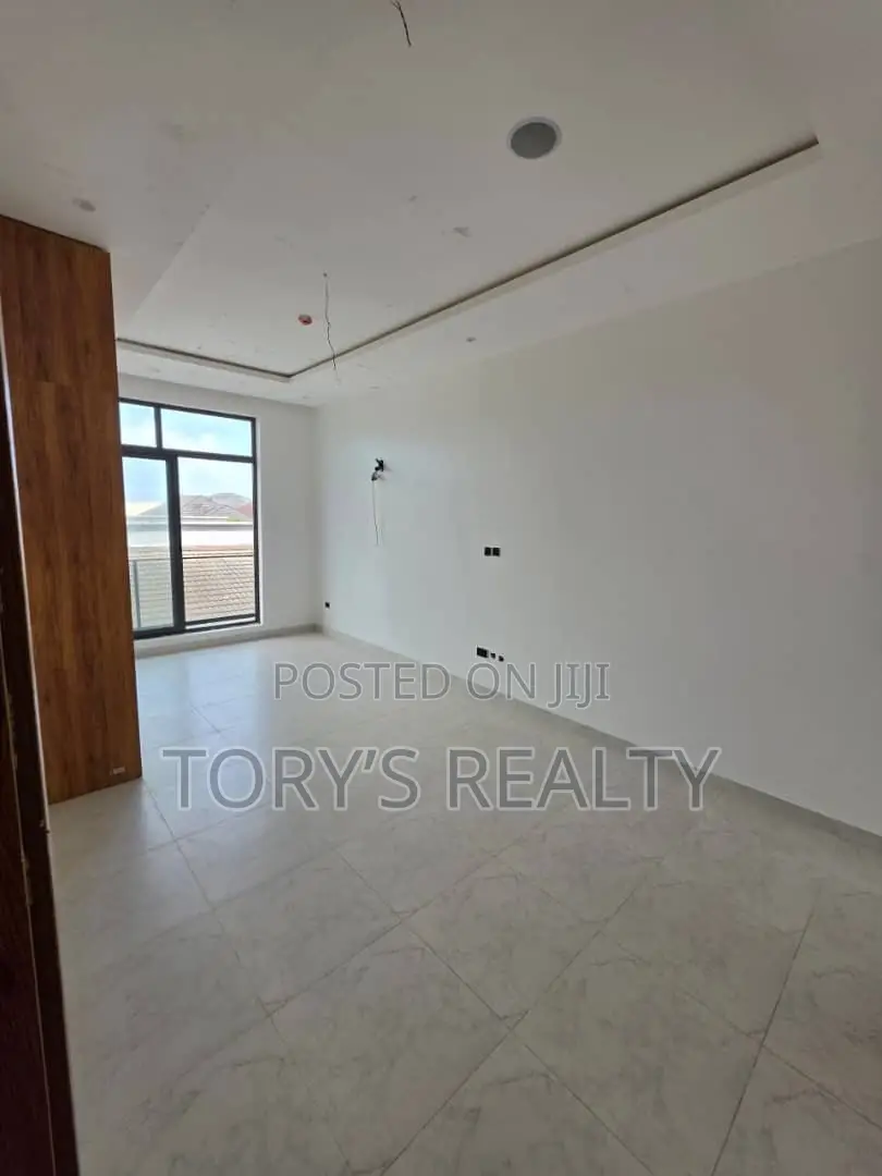 2bdrm Apartment in Lekki Phase 1 for rent in Lekki Phase 1
