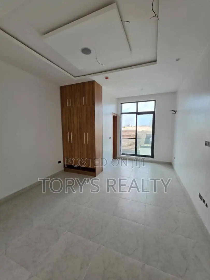 2bdrm Apartment in Lekki Phase 1 for rent in Lekki Phase 1