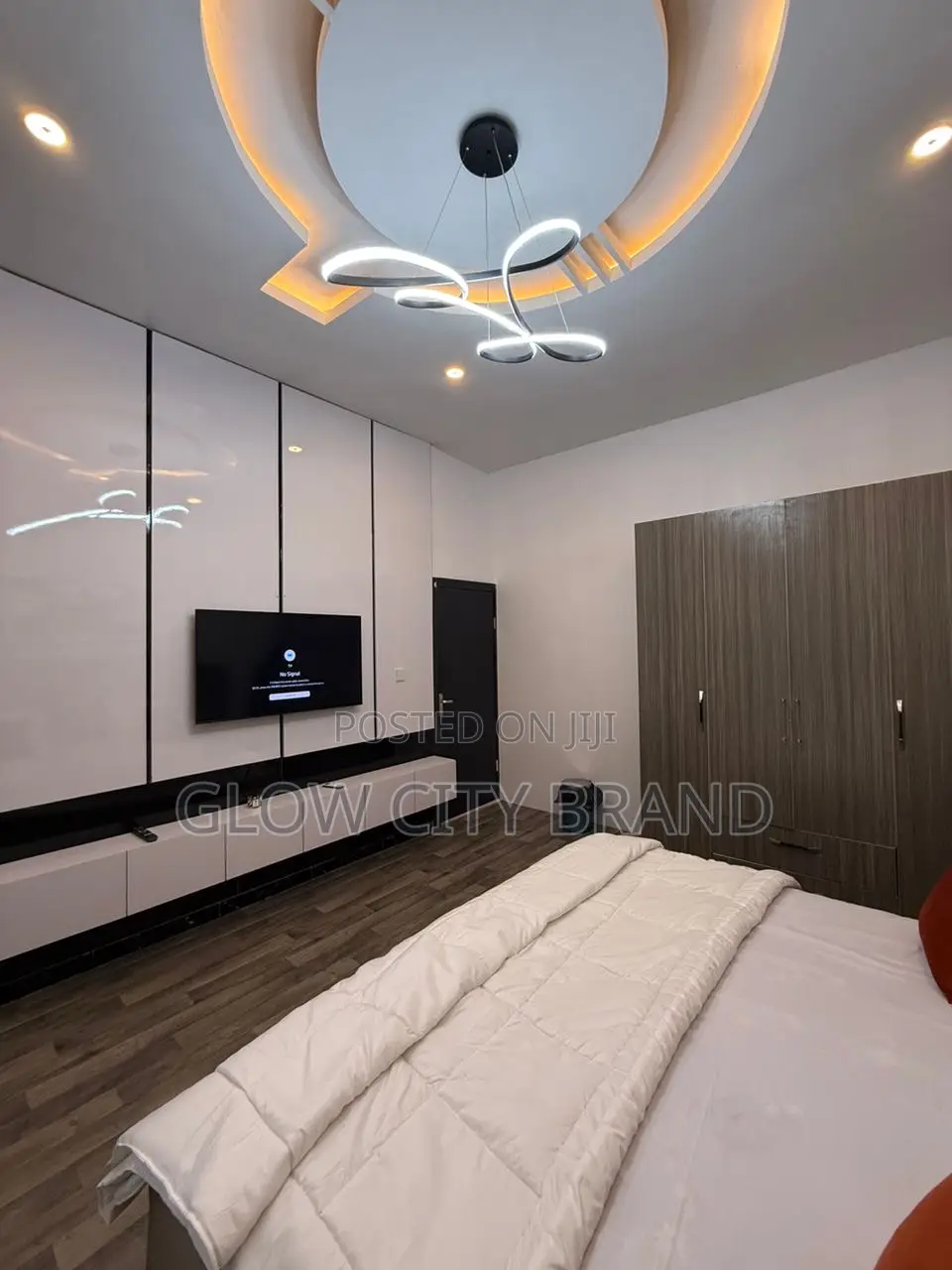 Luxury 1 Bedroom With PS5 in Lekki in Osapa london