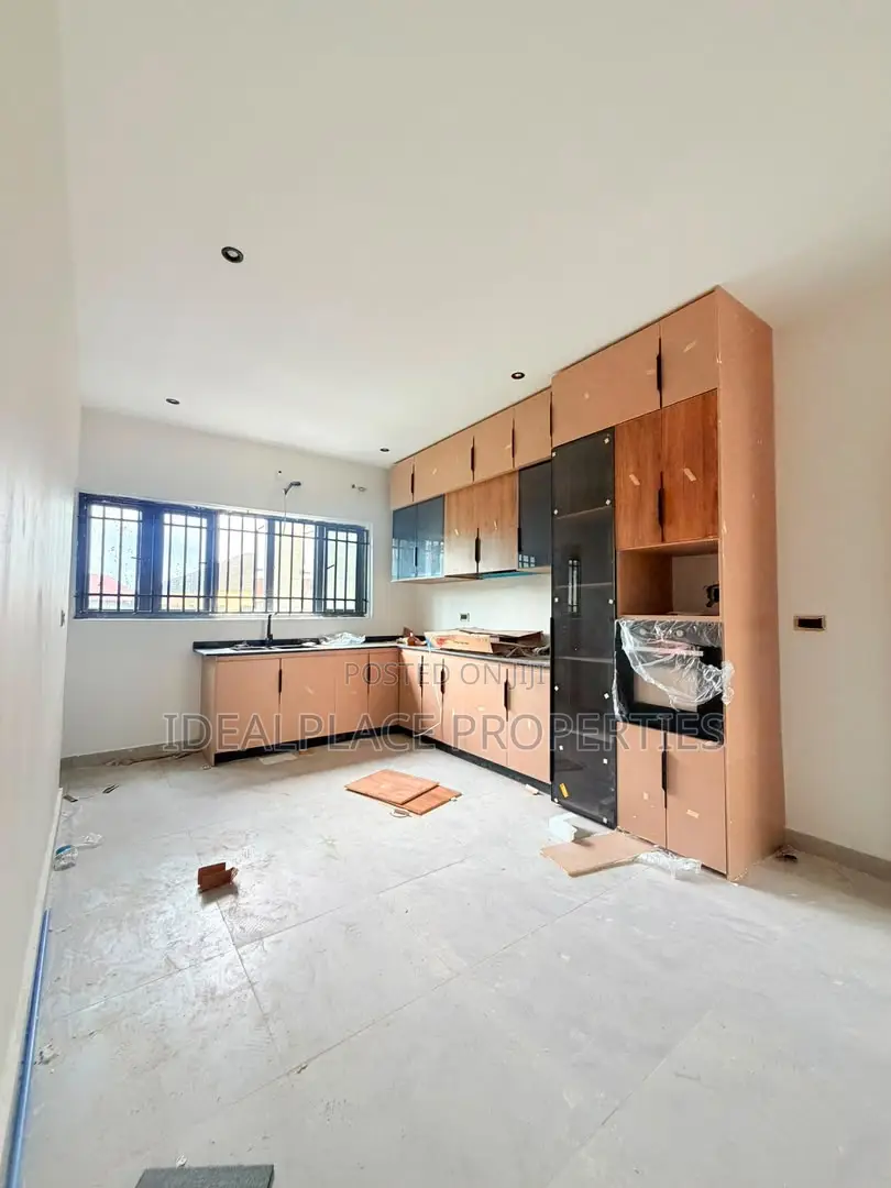 4bdrm House in Isheri North for sale in Isheri North