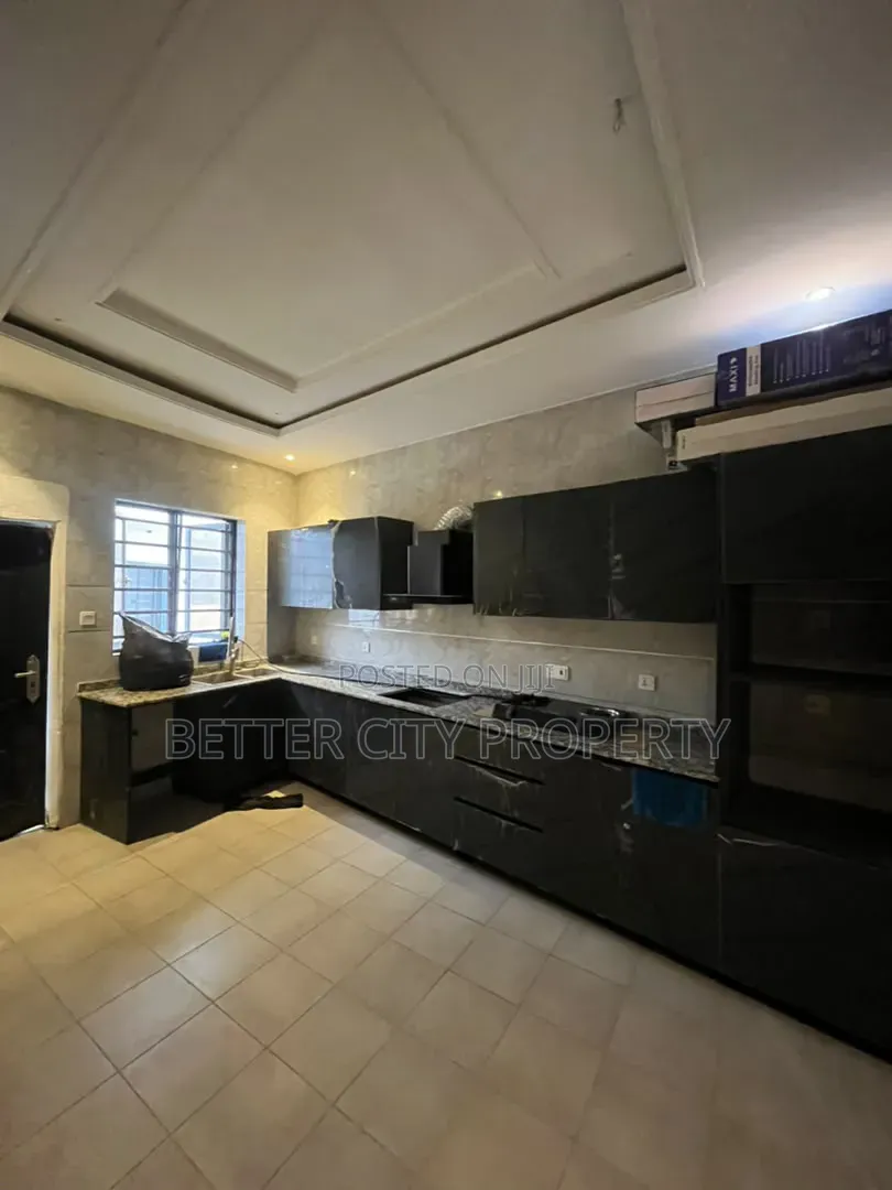 Studio Apartment in At Ologolo, Lekki Phase 1 for rent in Lekki Phase 1