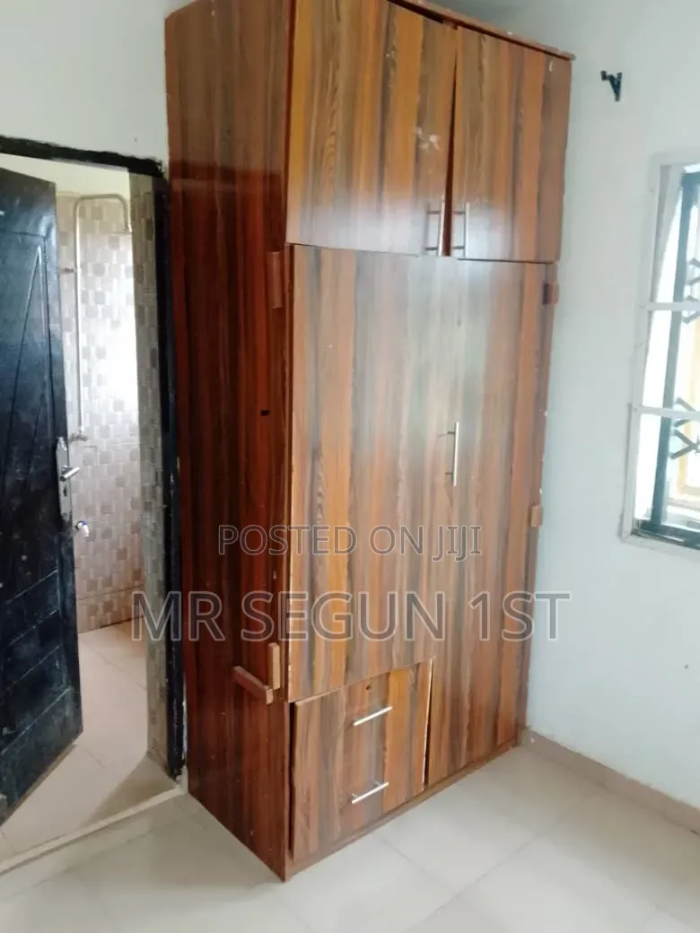 2bdrm Block of Flats in God'S Love Estate, Akala Express for rent in Akala Express