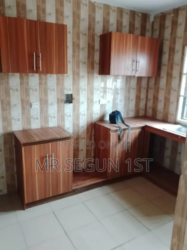 2bdrm Block of Flats in God'S Love Estate, Akala Express for rent in Akala Express