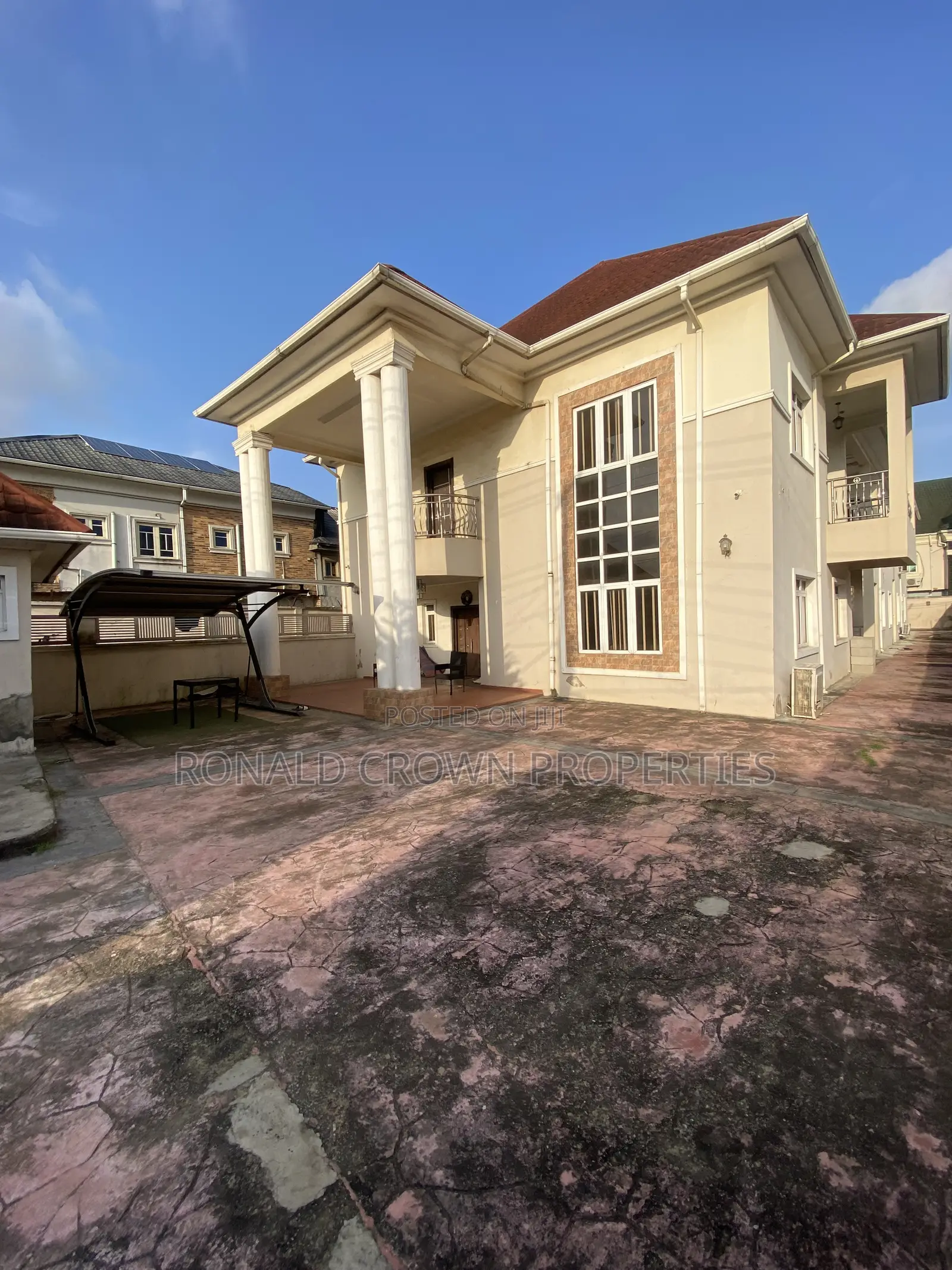 6bdrm Duplex in Okota for sale in Okota