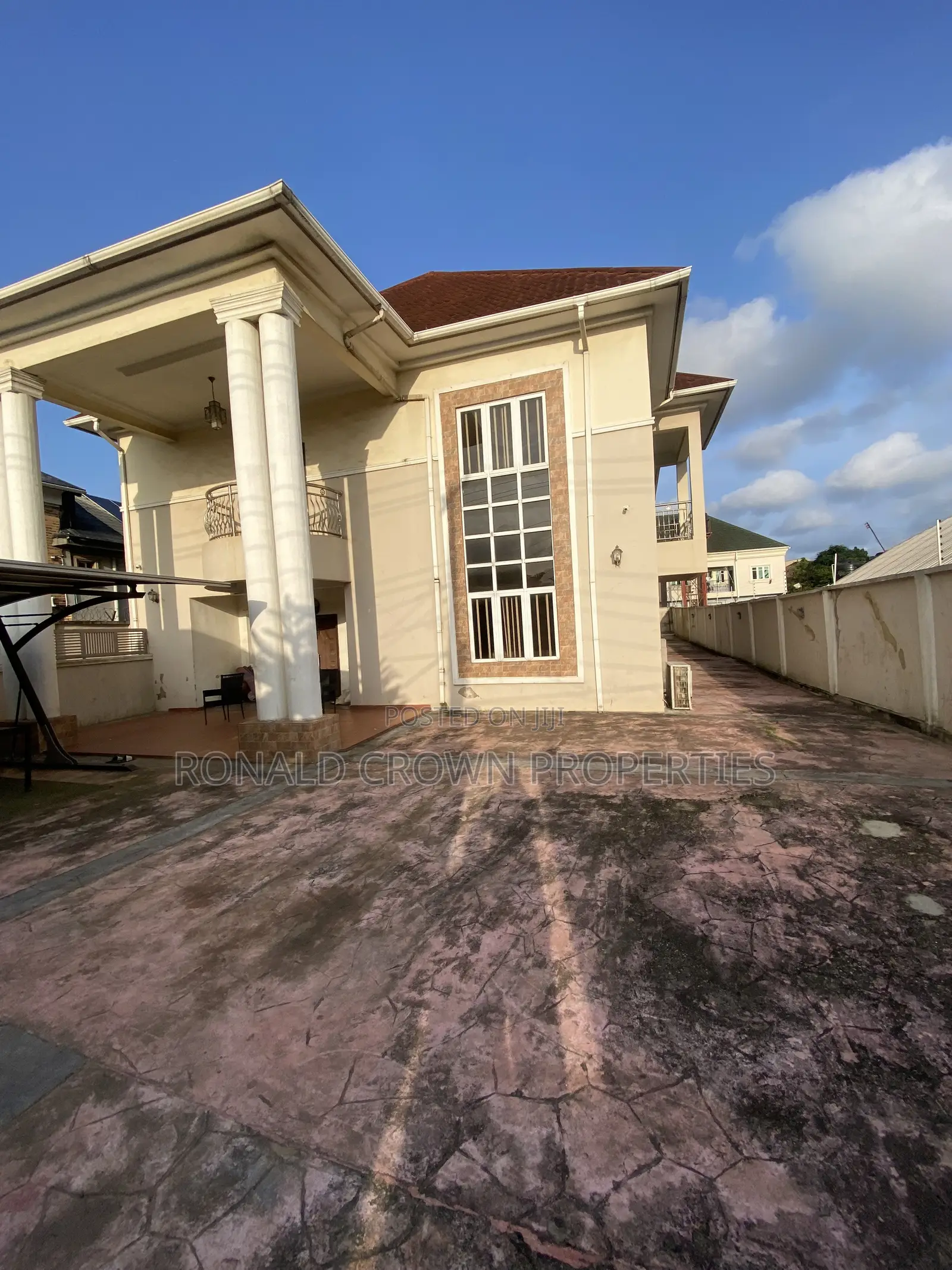 6bdrm Duplex in Okota for sale in Okota