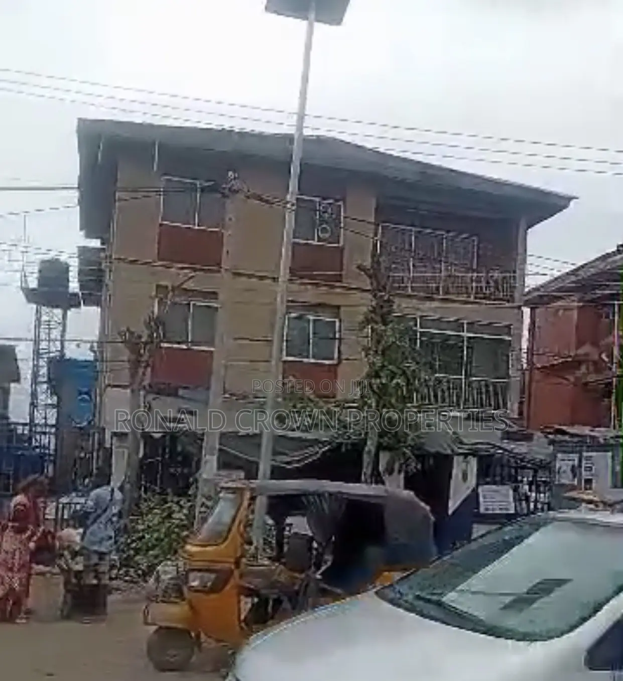 2bdrm Block of Flats in Okota for sale in Okota