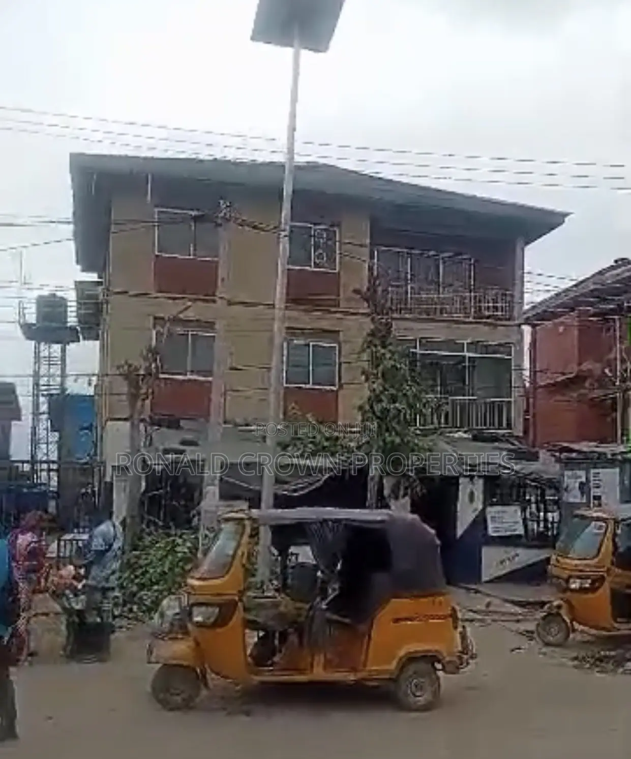 2bdrm Block of Flats in Okota for sale in Okota