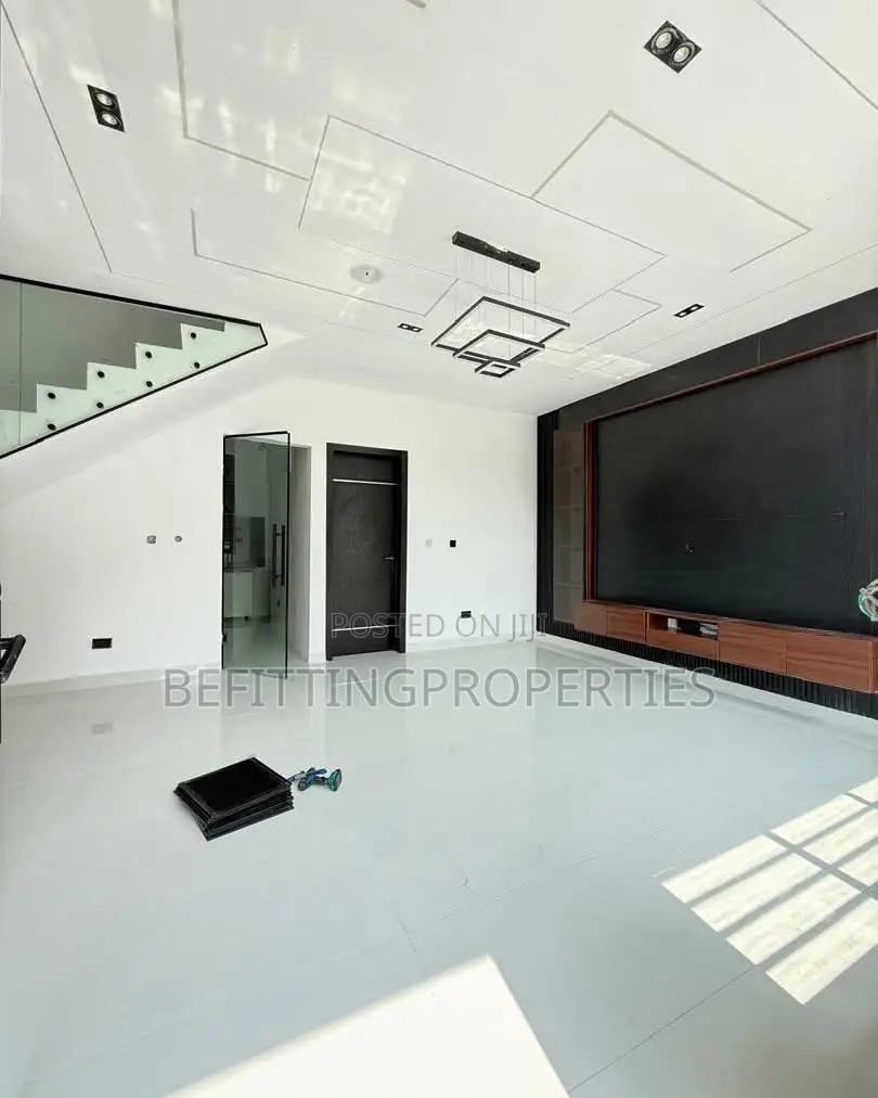 4bdrm Duplex in Lekki for sale in Lekki