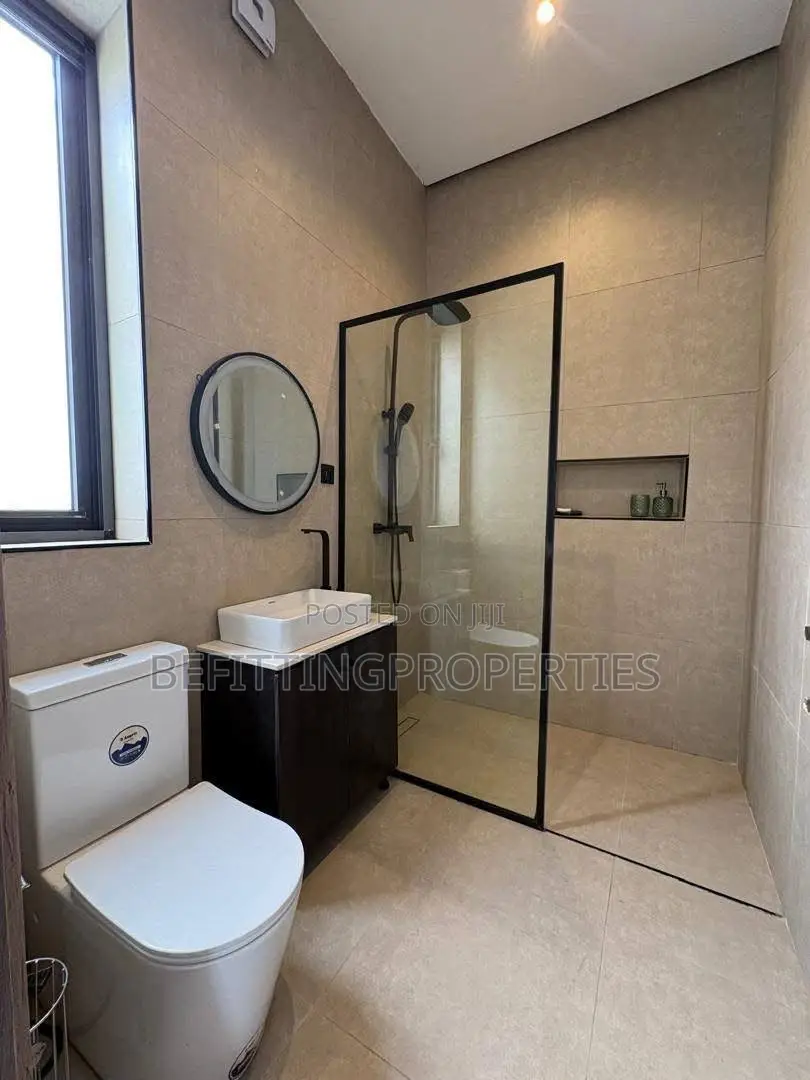 5bdrm Duplex in Lekki for sale in Lekki
