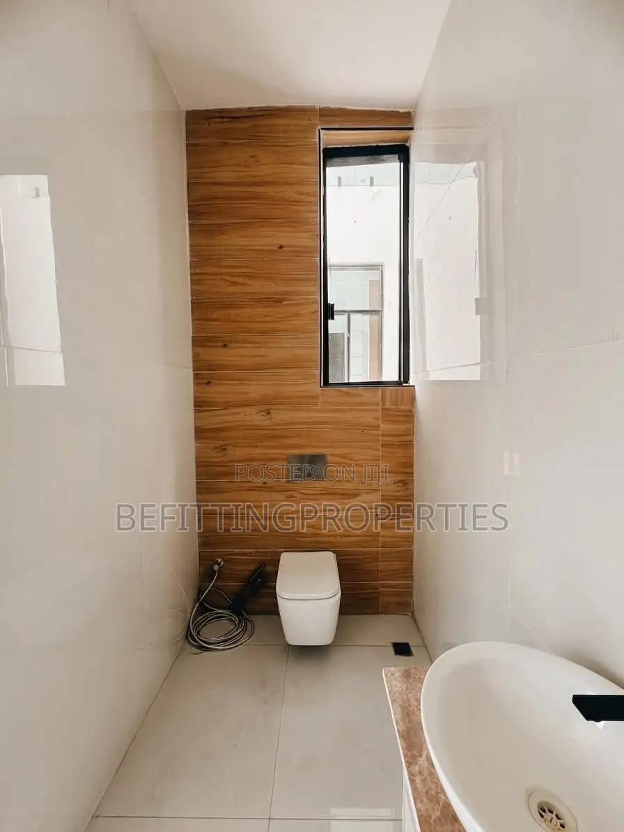 7bdrm Duplex in Lekki for sale in Lekki