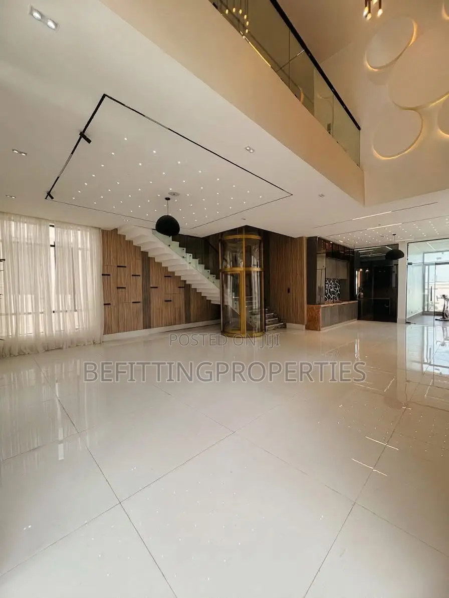 7bdrm Duplex in Lekki for sale in Lekki