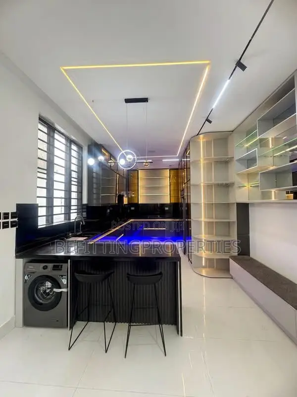 5bdrm Duplex in Lekki for sale in Lekki