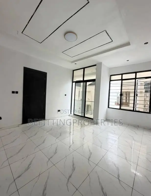 4bdrm Duplex in Lekki for sale in Lekki