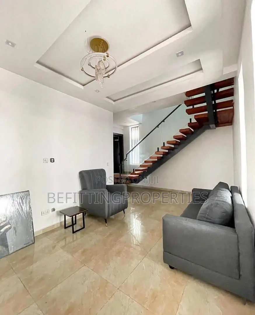 5bdrm Duplex in Lekki for sale in Lekki