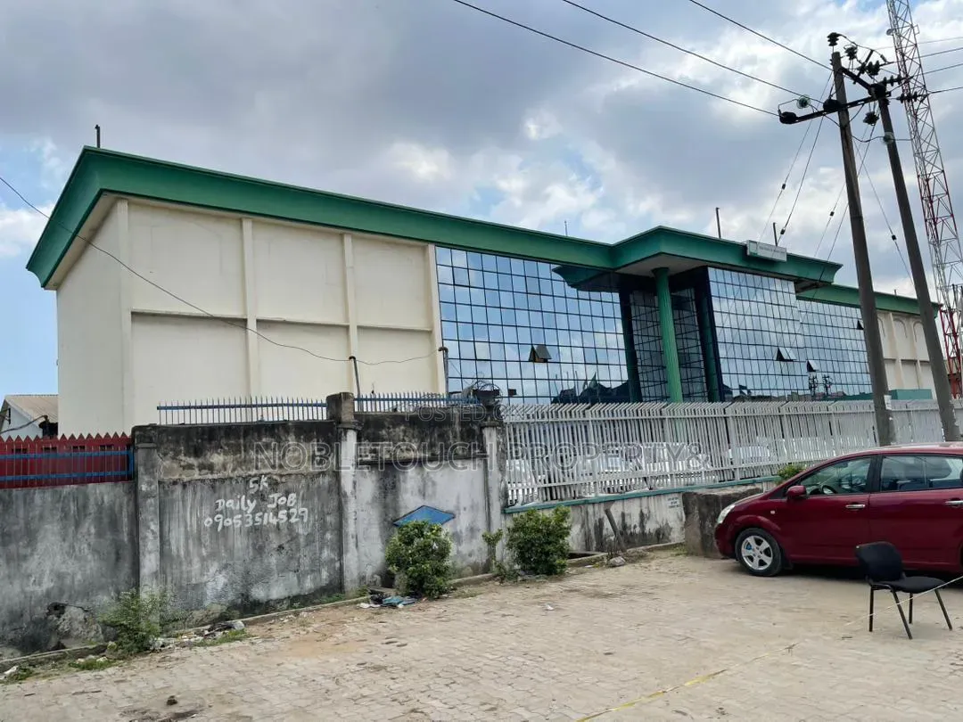 Industrial Warehouse Along Agege Motor Rd Mushin in Pen Cinema