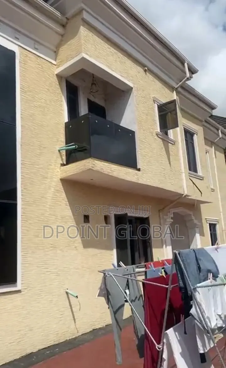 5bdrm Duplex in In Estate, Iyana Ipaja for sale in Iyana Ipaja