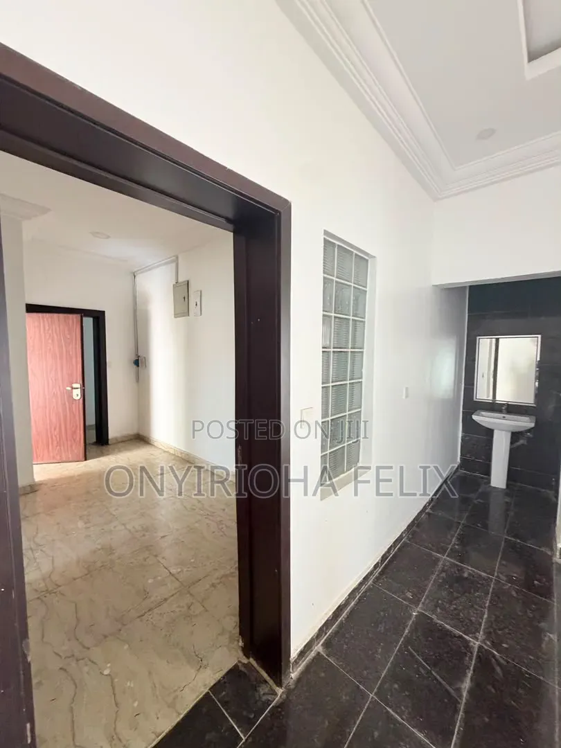 2bdrm Block of Flats in Gwarinpa Main, Bunkoro for rent in Bunkoro