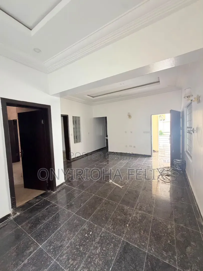 2bdrm Block of Flats in Gwarinpa Main, Bunkoro for rent in Bunkoro