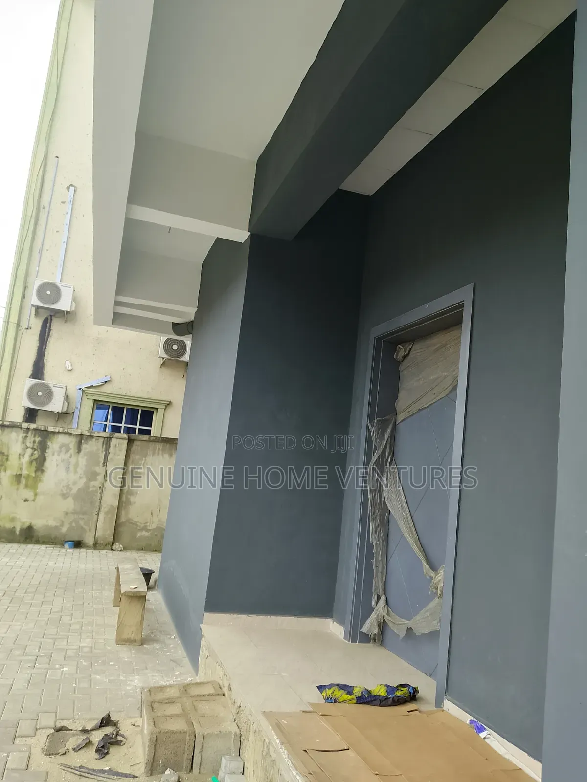 Commercial Building in Commercial Area Ikorodu for Lease in Ikorodu Garage