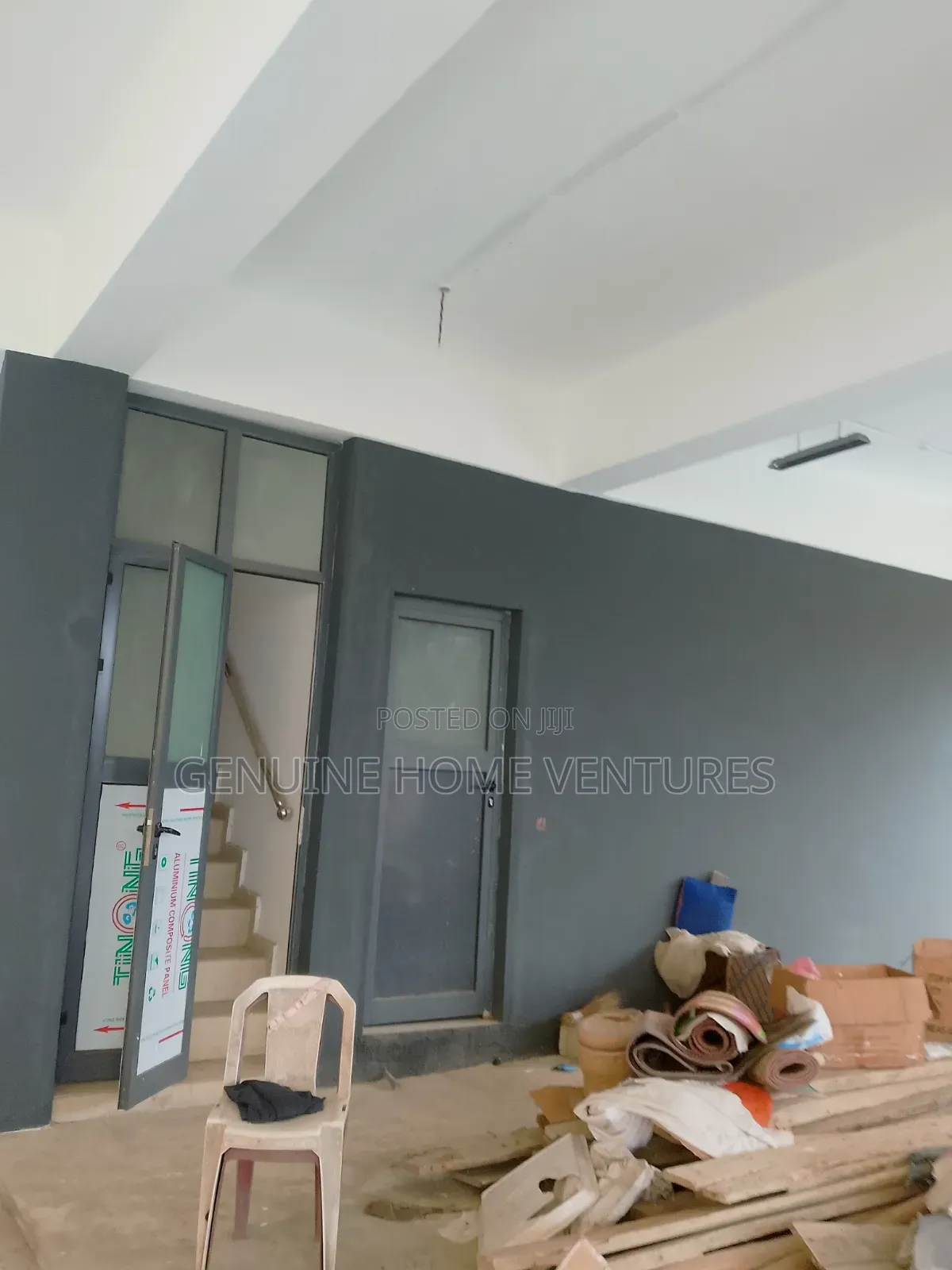 Commercial Building in Commercial Area Ikorodu for Lease in Ikorodu Garage