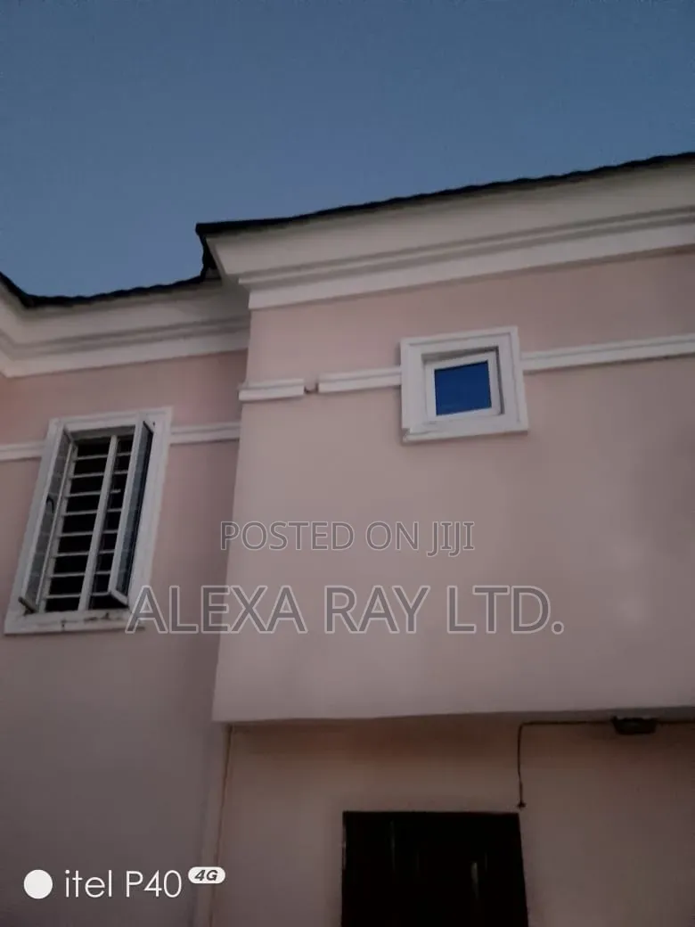 Mini Flat in Ikota for rent in Ikota