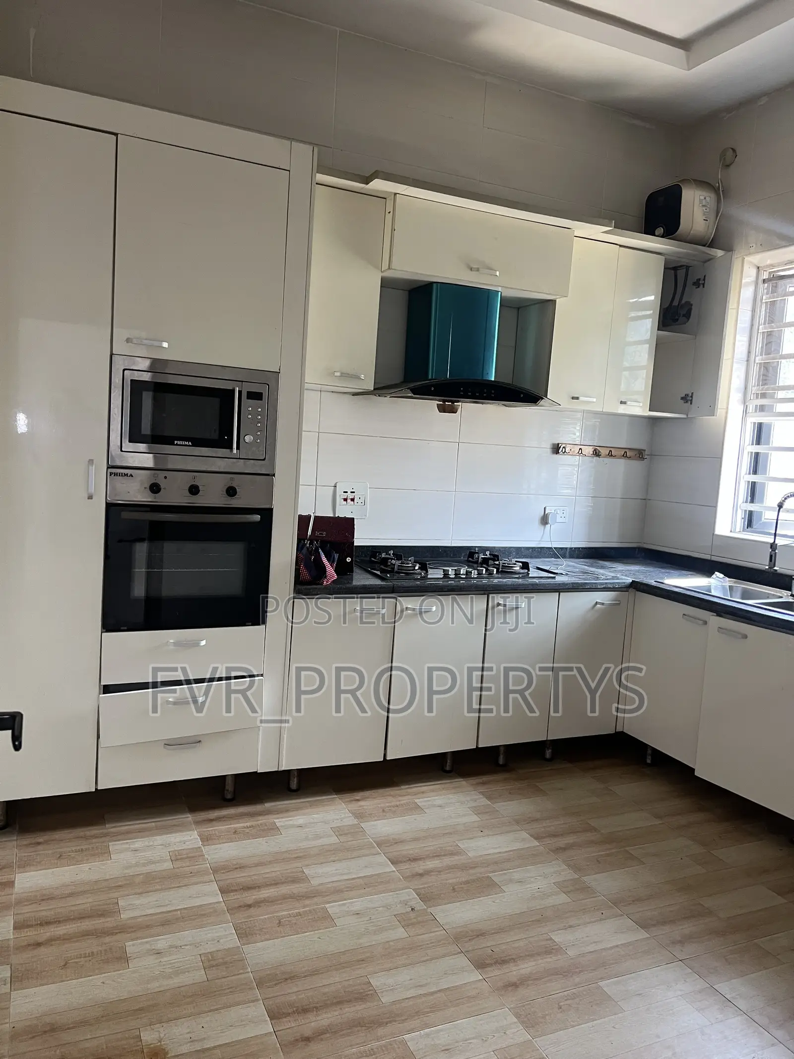 Mini Flat in Ikota for rent in Ikota