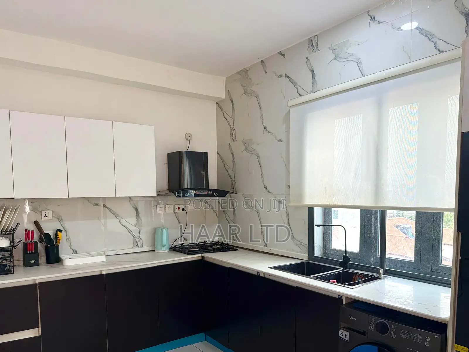 Pent Floor 2 Bedroom Apartment With a Rooftop Swimming Pool in Lekki Phase 1