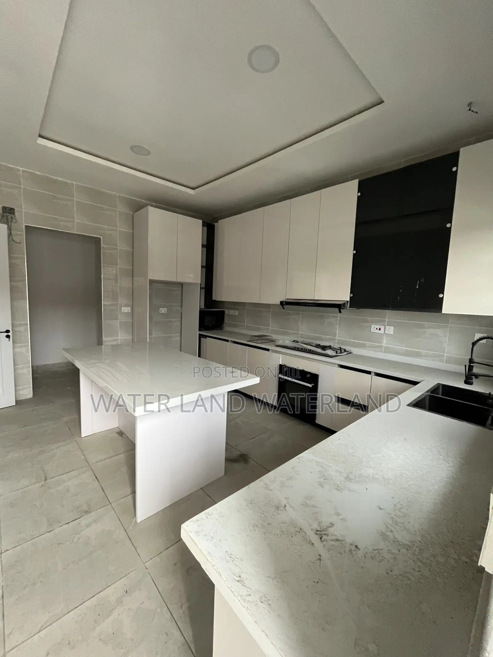 3bdrm Penthouse in Victoria Island Extension for sale in Victoria Island Extension