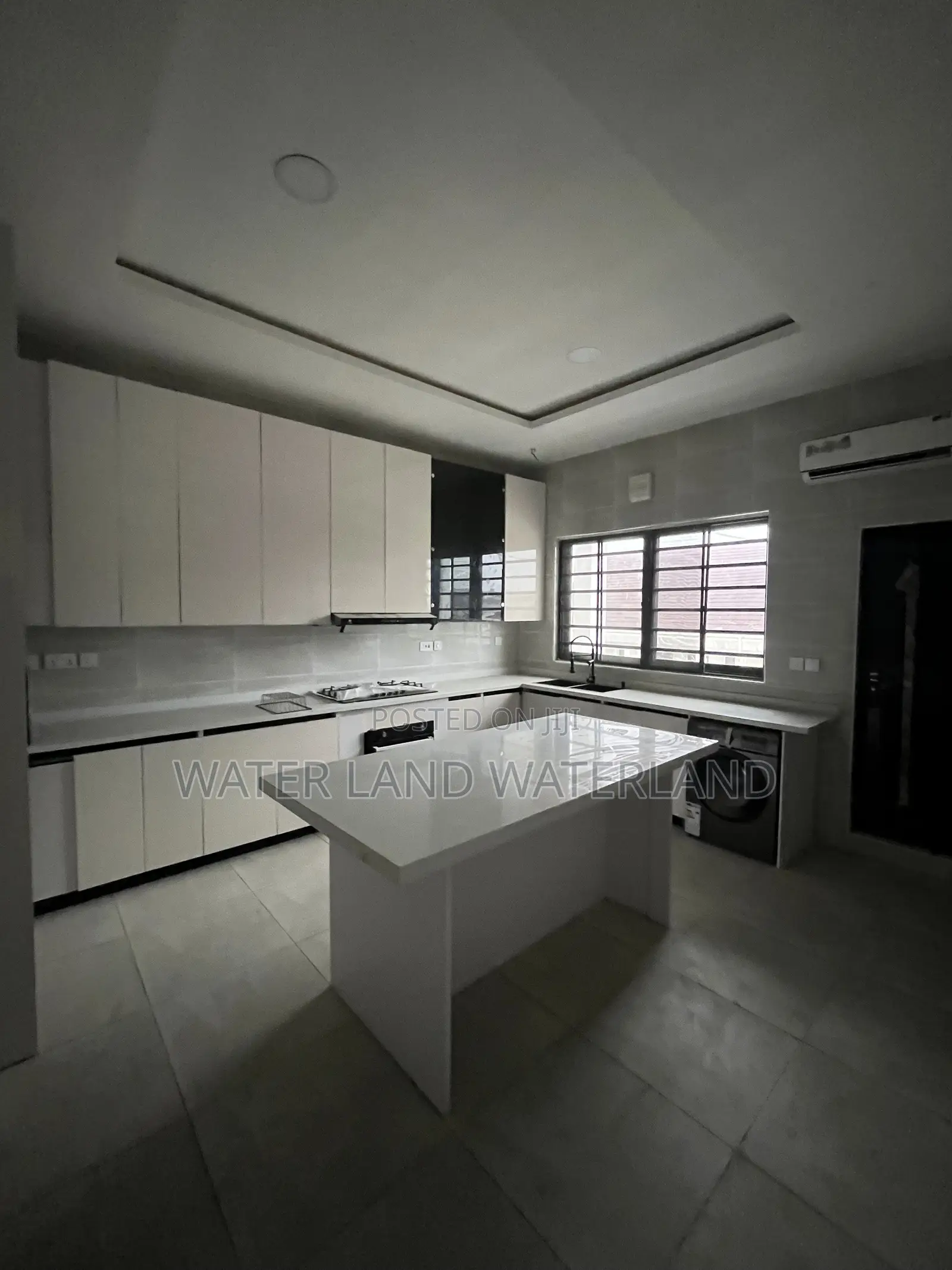 3bdrm Penthouse in Victoria Island Extension for sale in Victoria Island Extension