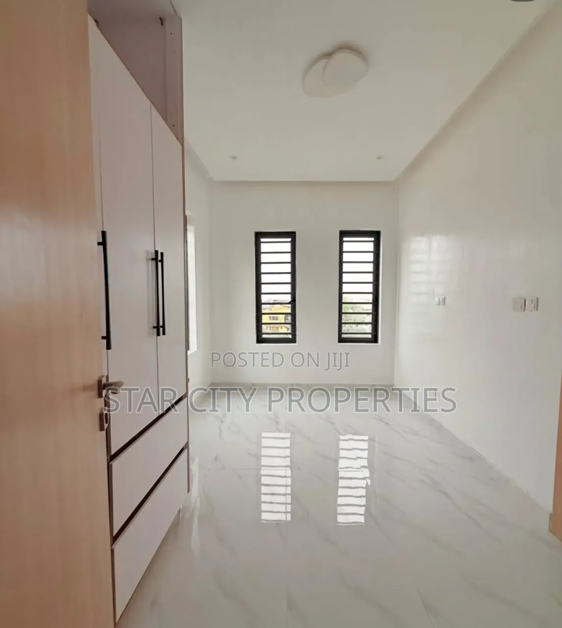 4bdrm Duplex in Omole Phase 1 for sale in Omole Phase 1