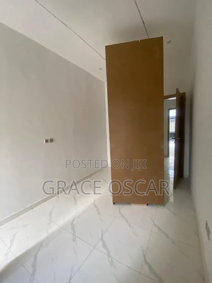 3bdrm Duplex in Ikota for sale in Ikota