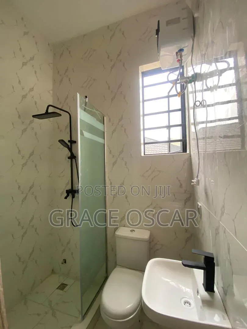 3bdrm Duplex in Ikota for sale in Ikota