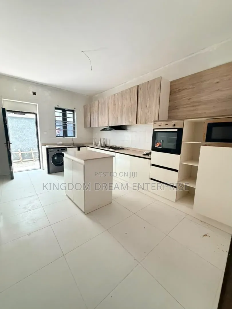 Mini Flat in Orchid Lekki Lagos for rent in Lekki Expressway