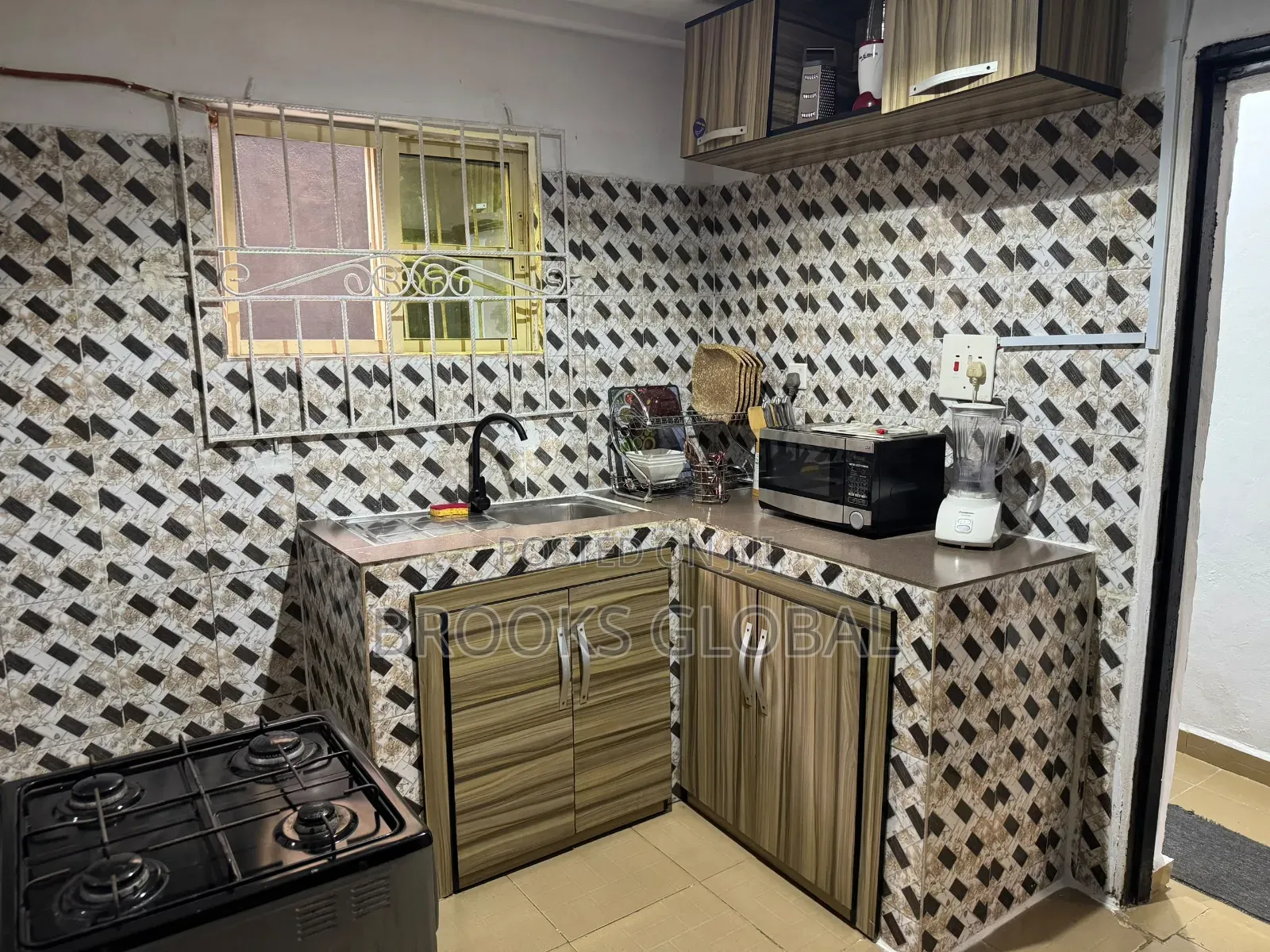 Service Apartment at Limit Rd, GRA for Rent in Benin City